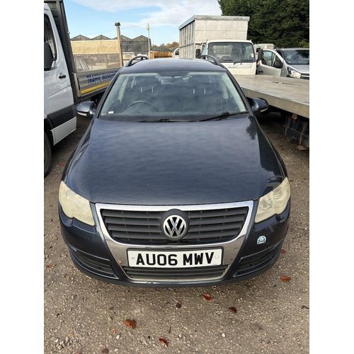 180 - VOLKSWAGON PASSAT AU06MWV FIRST REG 1/04/06 NO MOT SOLD FOR SPARES OR REPAIRS THE BRAKES NEED ATTENT... 