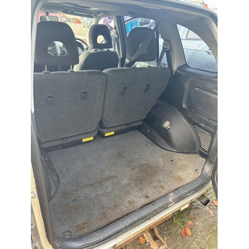 181 - 2004 TOYOTA RAV4 REG BC04 HBJ 5 DOOR MANUAL PETROL 176800 MILES CLUTCH STARTING TO SLIP NO CENTRAL L... 