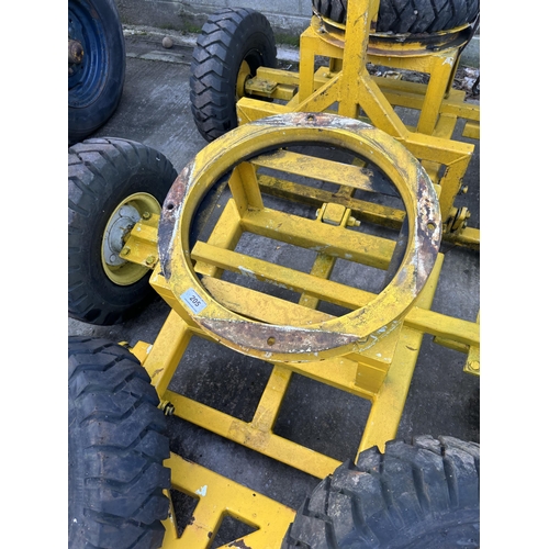 205 - HEAVY DUTY TURN TABLE WITH 4 WHEELS ON 6.90/00-9 TYRES.  NO VAT