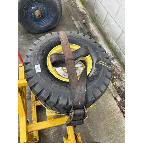 206 - HEAVY DUTY TURN TABLE WITH 4 WHEELS ON 6.90/00-9 TYRES.  NO VAT