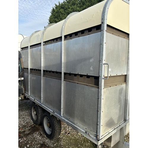 212 - BATESON 10' FLAT TRAILER/CATTLE BODY   +  VAT