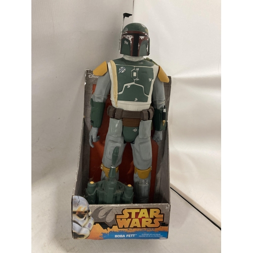 485 - THREE STAR WARS TOYS TO INCLUDE A LARGE BOXED BOBA FETT FIGURE, LARGE BOXED CAPTAIN PHASMA FIGURE AN... 