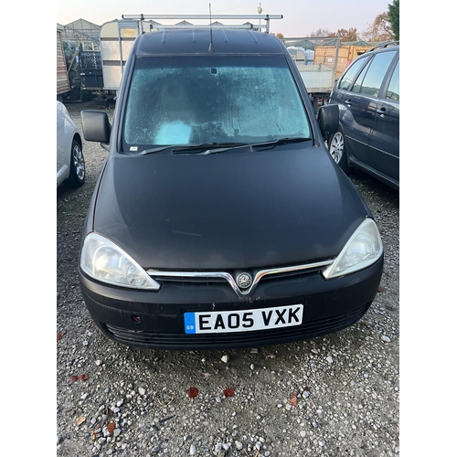 189 - VAUXHALL COMBO VAN 1700,EA05VXK  MOT 3/07/2025 GOOD STARTER 2 KEYS  MILEAGE 125K  - NO VAT, WHILST A... 