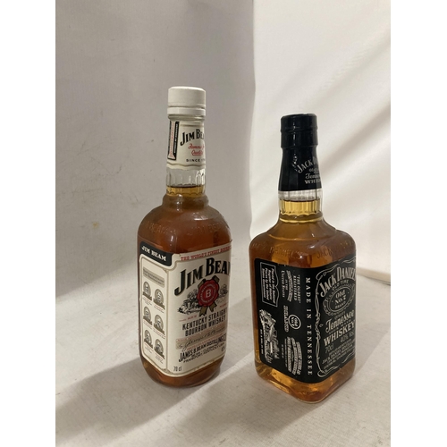 313 - A 70 CL BOTTLE OF JACK DANIEL'S OLD NO. 7 BRAND TENNESSEE SOUR MASH WHISKY TOGETHER WITH A 70 CL BOT... 