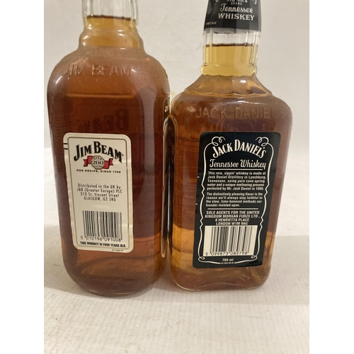 313 - A 70 CL BOTTLE OF JACK DANIEL'S OLD NO. 7 BRAND TENNESSEE SOUR MASH WHISKY TOGETHER WITH A 70 CL BOT... 