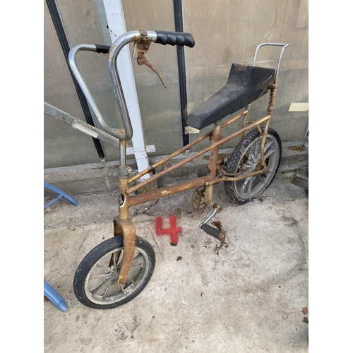 1515 - THREE VINTAGE CHILDS BIKES TO INCLUDE TWO RALEIGHS