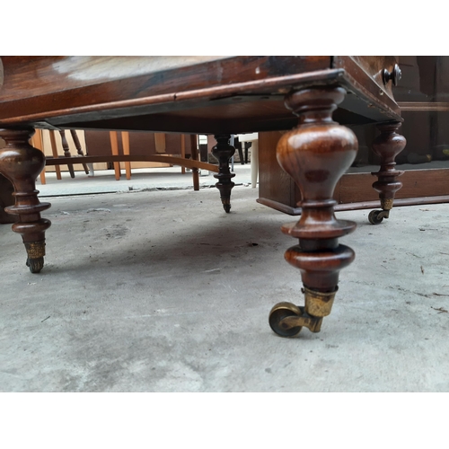 2549 - A VICTORIAN ROSEWOOD WHATNOT BSE WITH SINGLE DRAWER AND BARLEY TWIST UPRIGHTS