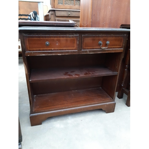 2622 - A MAHOGANY TWO TIER OPEN BOOKCASE WITH TWO FRIEZE DRAWERS, 30