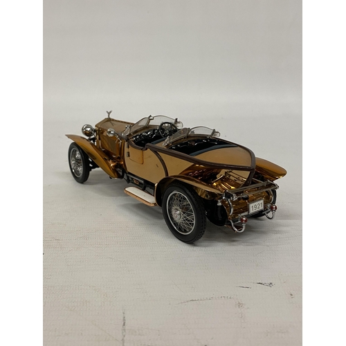 101 - A FRANKLIN MINT, 1921 ROLLS-ROYCE SILVER GHOST, SPECIALLY FITTED WITH A COPPER COVERED BODY, 1:24 SC... 