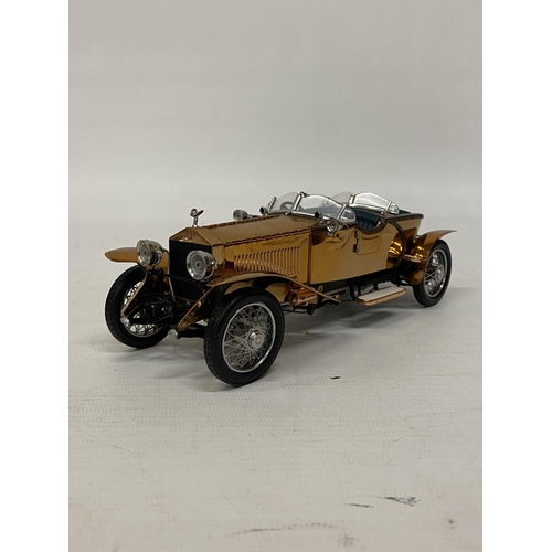 101 - A FRANKLIN MINT, 1921 ROLLS-ROYCE SILVER GHOST, SPECIALLY FITTED WITH A COPPER COVERED BODY, 1:24 SC... 