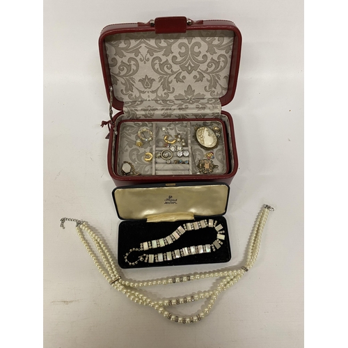 113 - VARIOUS ITEMS OF COSTUME JEWELLERY TO INCLUDE PEARLS, A CAMEO, WATCH, EARRINGS ETC