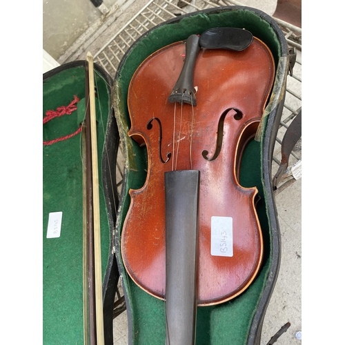 1540 - A VIOLIN WITH BOW AND COMPLETE WITH CARRY CASE