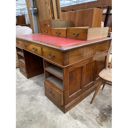 2762 - AN EDWARDIAN MAHOGANY TWIN PEDESTAL DESK WITH INSET LEATHER TOP, ENCLOSING NINE DRAWERS, 60