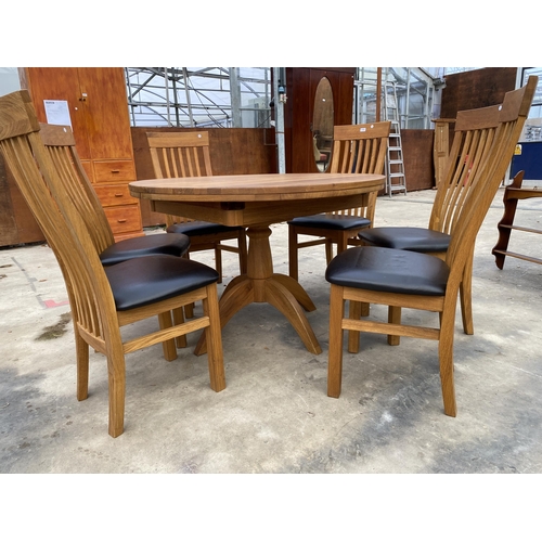 2772 - AN OAK EXTENDING DINING TABLE, 47