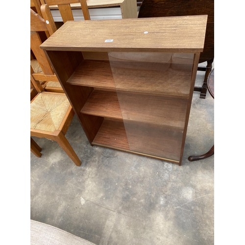 2782 - A MID 20TH CENTURY BOOKCASE WITH GLASS SLIDING DOOR