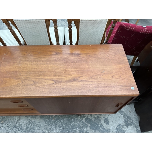 2806 - A RETRO TEAK CLAUSEN & SON (SILKBORG) SIDEBOARD WITH TWO SLIDING DOORS AND FOUR DRAWERS, 82