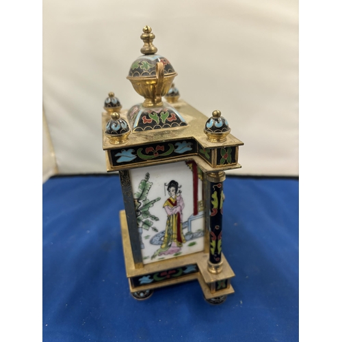 95 - A DECORATIVE CLOISONNE MANTEL CLOCK