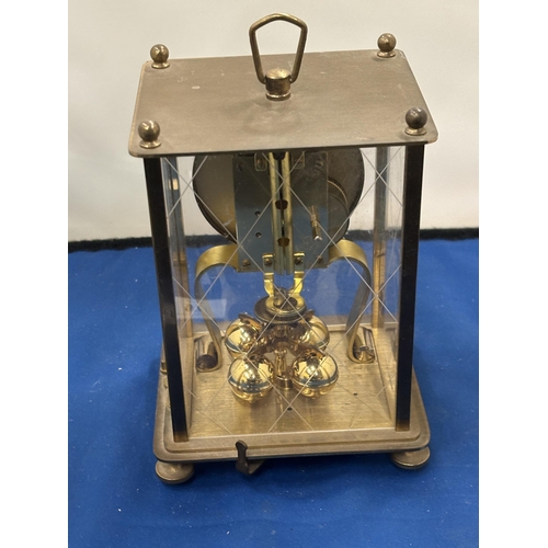 97 - A VINTAGE GERMAN BRASS CASED KERN PENDULUM ANNIVERSARY CLOCK