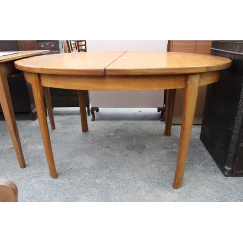 2808 - A RETRO TEAK OVAL EXTENDING DINING TABLE, 54