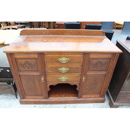 2813 - A LATE VICTORIAN OAK SIDEBOARD WITH RAISED BACK, 54