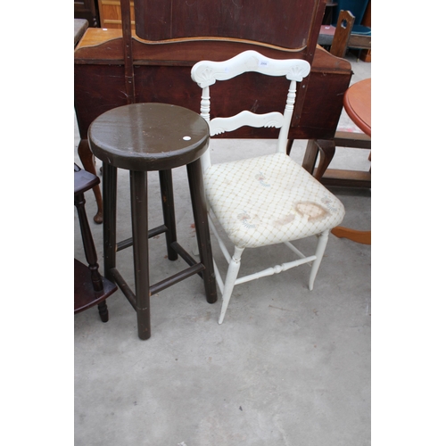 2990 - AN EDWARDIAN PAINTED BEDROOM CHAIR AND PAINTED STOOL