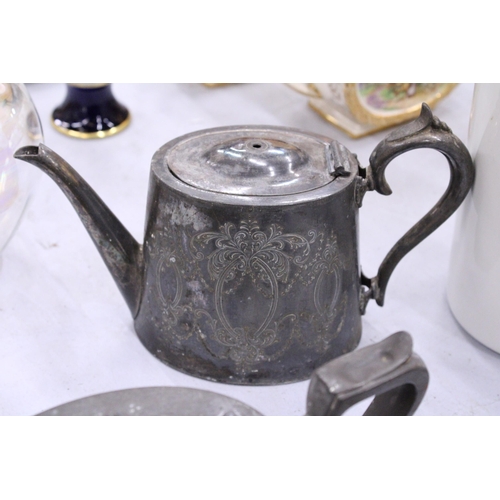 142 - A QUANTITY OF PEWTER TO INCLUDE A HAMMERED BISCUIT BARREL, TANKARDS, TEAPOTS, ETC.,