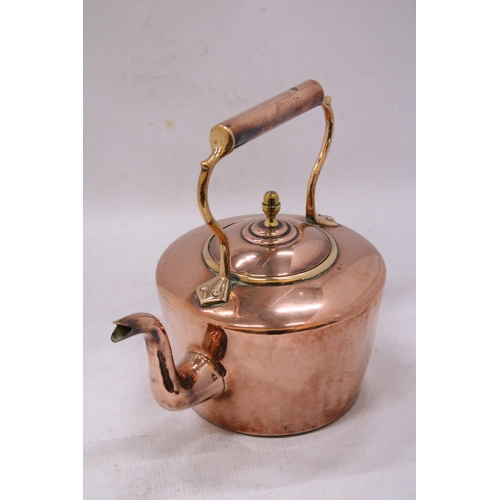 146 - A VINTAGE STOVE TOP COPPER KETTLE TOGETHER WITH A LOMBARD COPPER JUG