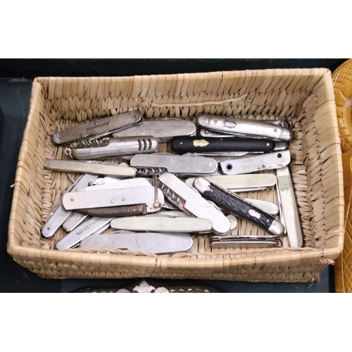 150 - A QUANTITY OF STAINLESS STEEL KNIVES (27 IN TOTAL)