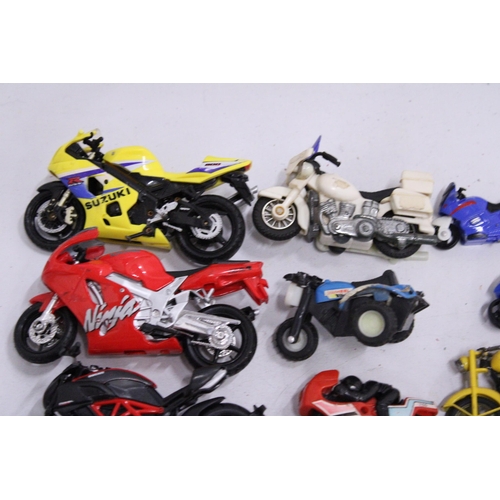 364 - A QUANTITY OF DIE-CAST TOY MOTORCYCLES