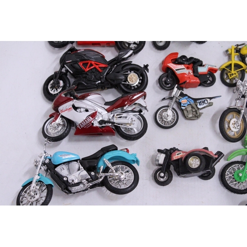 364 - A QUANTITY OF DIE-CAST TOY MOTORCYCLES