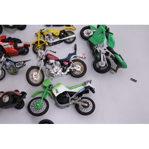 364 - A QUANTITY OF DIE-CAST TOY MOTORCYCLES