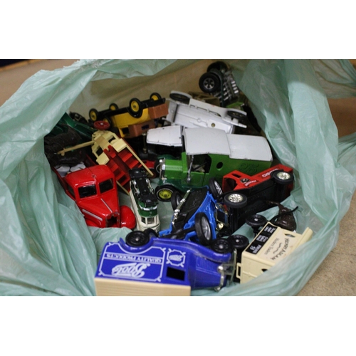 390 - A COLLECTION OF DIE-CAST VINTAGE STYLE VANS AND CARS, LLEDO, MATCHBOX, CORGI, ETC