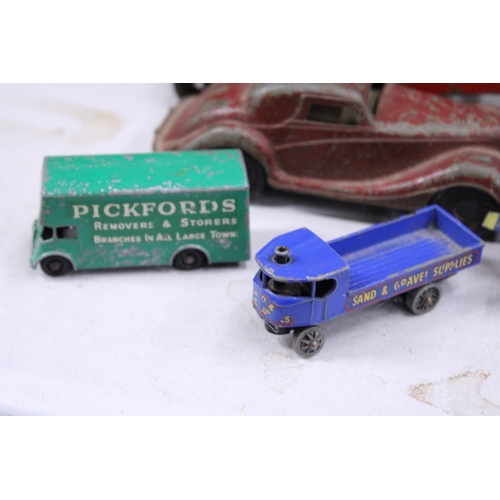 460A - SIX VINTAGE VEHICLES TO INCLUDE A DINKY TOYS, BLAW KNOX BULLDOZER, PICKFORDS REMOVAL VAN, TWO AEROPL... 