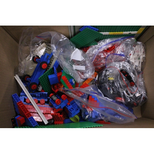 551A - A LARGE QUANTITY OF LEGO TO INCLUDE BRICKS, ACCESSORIES, BOOKLETS, ETC - ALL IN COLOUR CODED BAGS