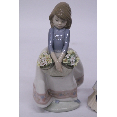 835 - A RETIRED LLADRO FIGURE 