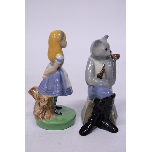 850 - TWO BOXED COLLECTORS CLUB WADE FIGURES DICK WHITTINGTON 1997 AND ALICE 1999 MEMBERSHIP PIECE