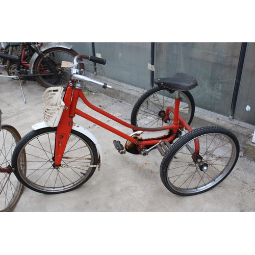 1511 - A CHILD'S VINTAGE TRICYCLE WITH FRONT BASKET AND A CHILD'S VINTAGE BICYCLE