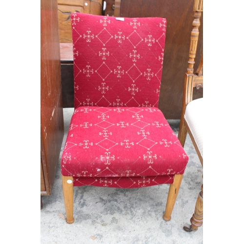 2818 - A PARKER KNOLL BEDROOM CHAIR, MODEL NO. PK747.MK1