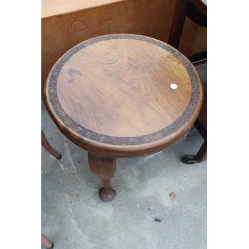 2821 - AN OVAL MAHOGANY DROP LEAF TWO TIER TROLLEY AND A HARDWOOD COFFEE TABLE, 18.5