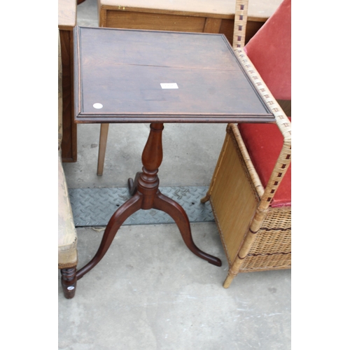 2952 - A LATE VICTORIAN TRIPOD TABLE, 17