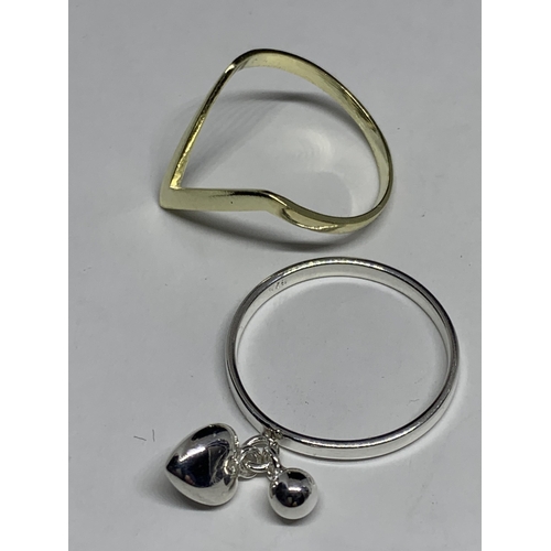 661 - FOUR MARKED SILVER RINGS TO INCLUDE A GOLD PLATED WISHBONE