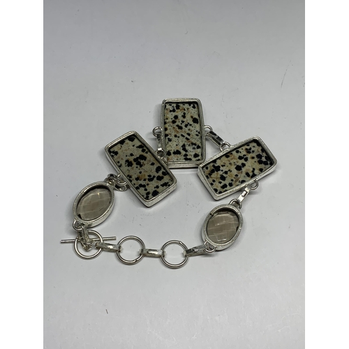 697 - A MARKED SILVER BRACELET WITH DALMATION JASPER IN A PRESENTATION BOX