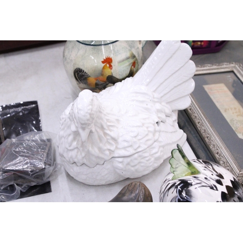 227 - A COLLECTION OF CHICKEN RELATED ITEMS TO INCLUDE A TEAPOT, JUG, EGG CROCK AND ORNAMENTS