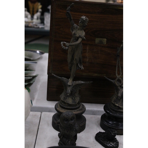 238 - A PAIR OF VINTAGE SPELTER FIGURES ON BASES PLUS A FIGURE OF AN OWL AND A COAL BUCKET