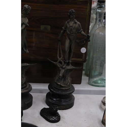 238 - A PAIR OF VINTAGE SPELTER FIGURES ON BASES PLUS A FIGURE OF AN OWL AND A COAL BUCKET