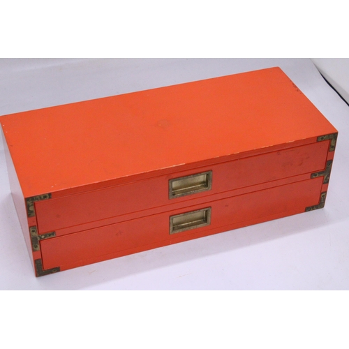 246 - A SET OF MILITARY STYLE DRAWERS, WIDTH 35CM, HEIGHT 11CM, DEPTH 15CM