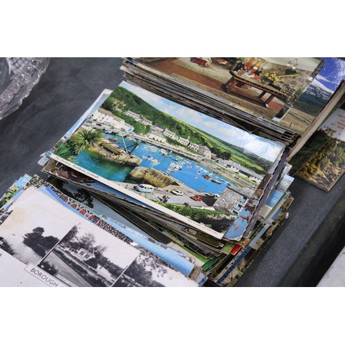 295 - A LARGE QUANTITY OF VINTAGE COLOUR POSTCARDS FROM AROUND THE WORLD