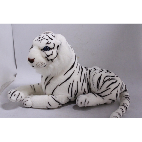 556 - A PLUSH WHITE TIGER TOY, GROWLS AND EYES LIGHT UP