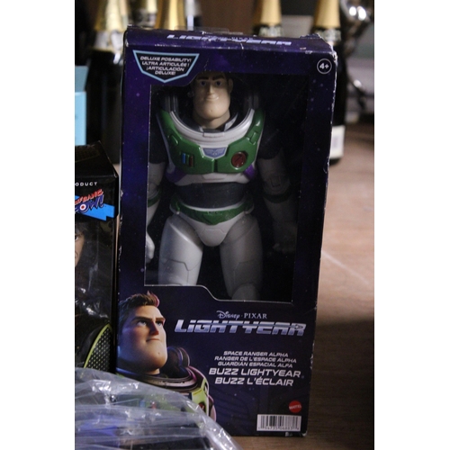 573 - A DISNEY-PIXAR BUZZ LIGHTYEAR, BOXED, A STAR TREK 'THE WRATH OF KHAN' BOBBLE HEAD, BOXED AND A QUANT... 