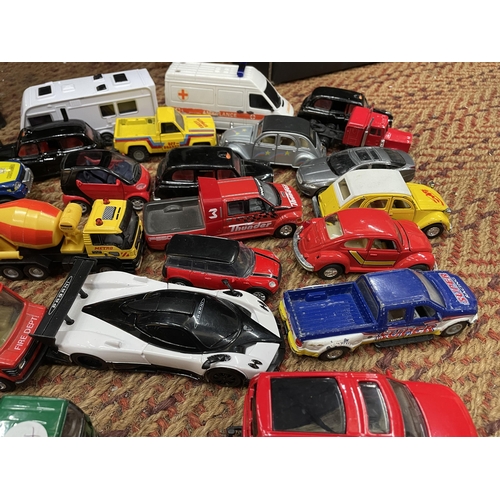 461 - A QUANTITY OF DIECAST TOY VEHICLES